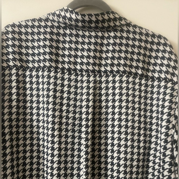 Jones New York (22W Plus) Stretch Black & White Houndstooth Collared Shirt - Picture 6 of 9
